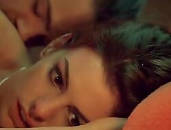 Anne Hathaway Havoc (sex in bed)
